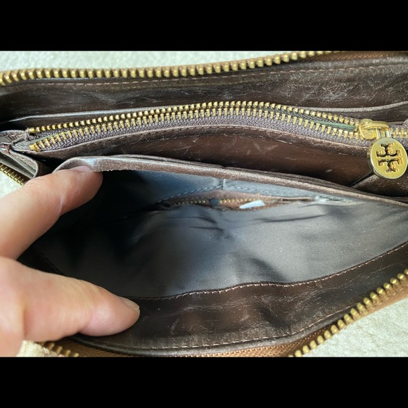 Tory Burch Saffiano Leather Continental Wallet - Picture 7 of 8